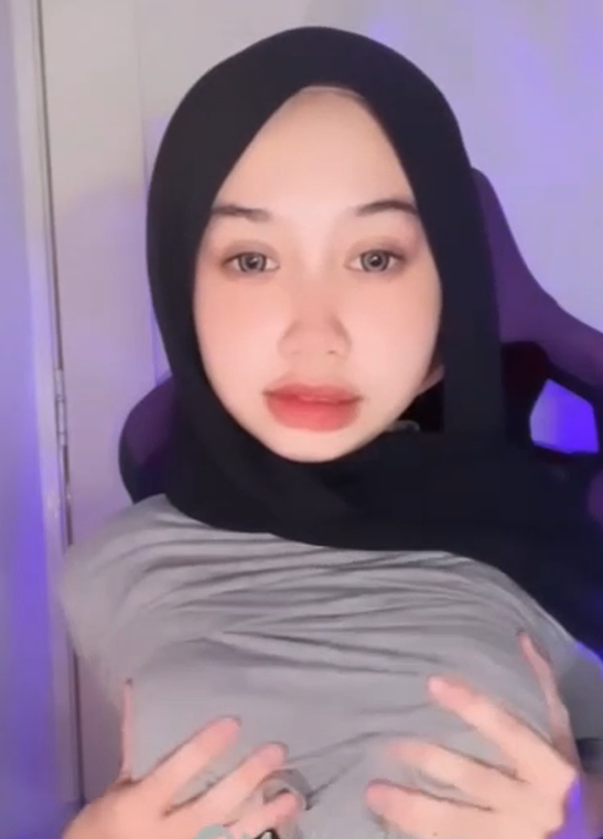 Nonton Film Hijab Cantik Nenen Bulet Padet Spil Uting Terbaru