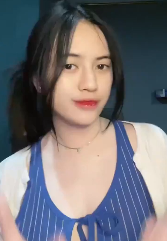 Nonton Film Skandal Viral Selebgram Tobrut Endorse TWITAMINS Sange Colmek Terbaru